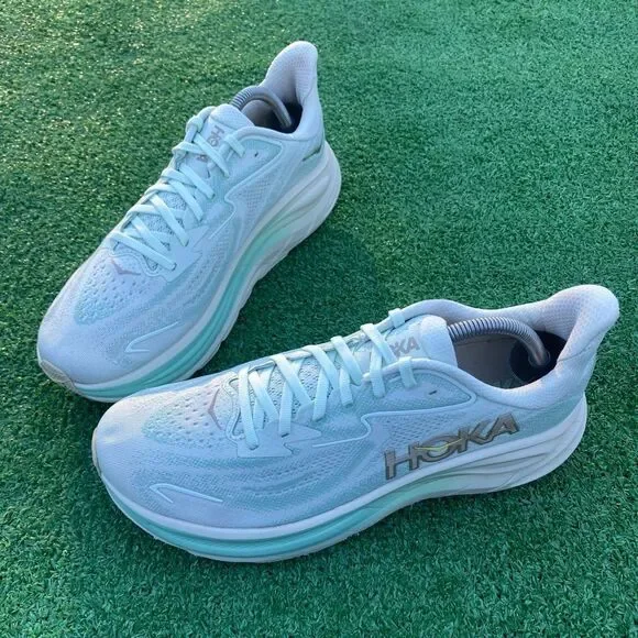 HOKA ONE ONE CLIFTON 10 - Women’s Running Shoes - SIZE 11B - Picture 1 of 10